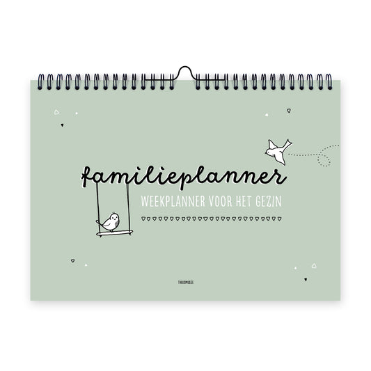 Vooraanzicht A4 familieplanner met zwarte ringband en ophanghaakje. Groene achtergrond en 2 kleine vogeltjes vliegend en schommelend. 