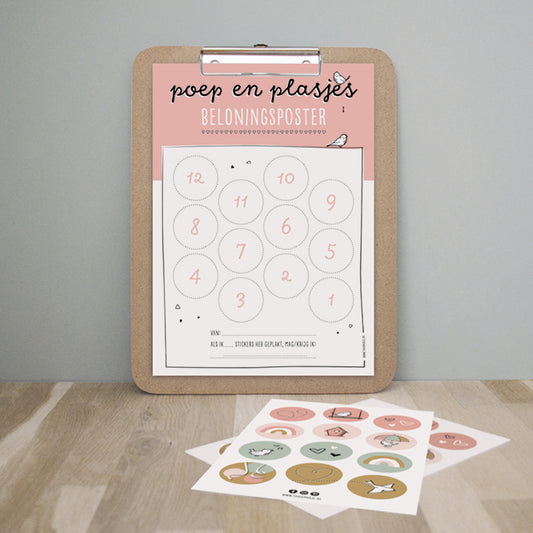 Sfeerfoto roze poep en plasjes beloningsposter op klembord met vrolijk stickervel