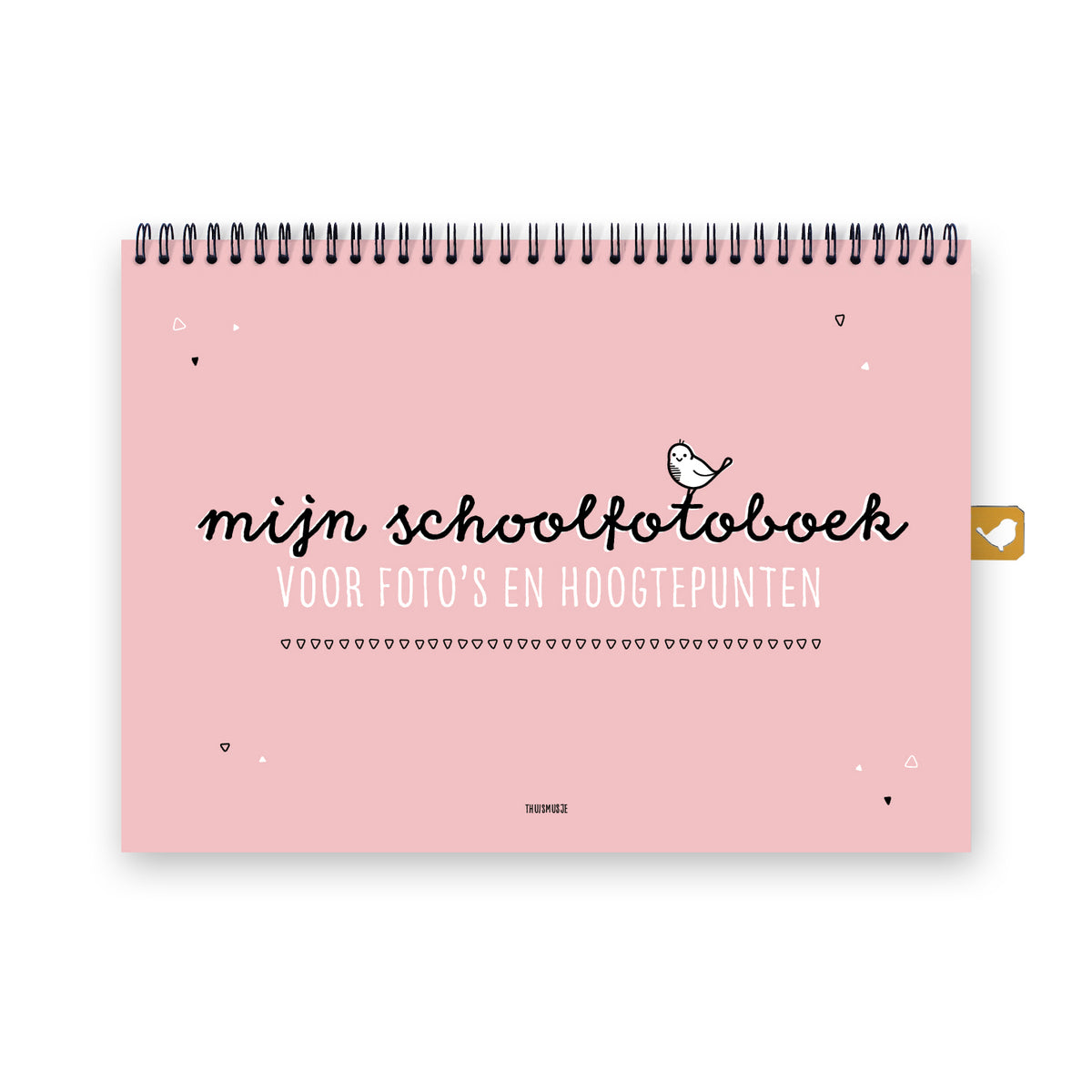 Vooraanzicht schoolfotoboek op A4 formaat. Roze kleur met zwart en witte letters. Vrolijk en warm ontwerp. 